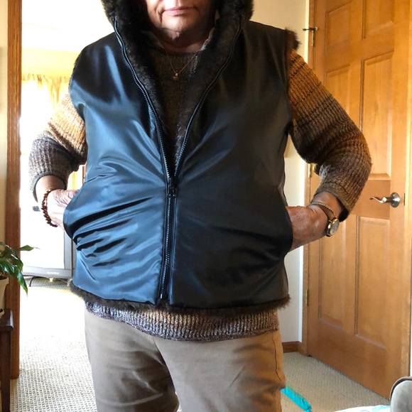 Faux mink reversible brown vest - Picture 2 of 6